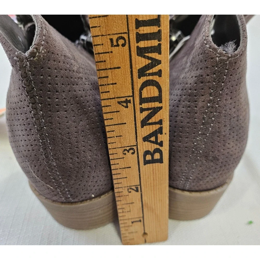 Universal Thread Womens Ankle Boots Perforated Suede Side Zip Gray‎ Size 11